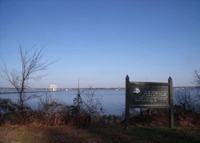 York River view (facing upriver). Click for full size. York River view (facing upriver) image. Click for full size.