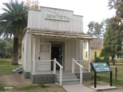 Dentist's Office - One Room Home Building and Marker image. Click for full size.
