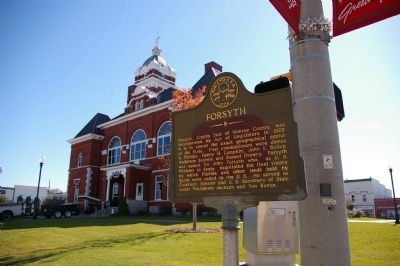 Forsyth Marker and Monroe County Courthouse. Click for full size. Forsyth Marker and Monroe County Courthouse image. Click for full size.