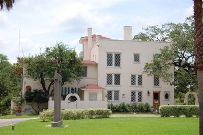Laguna Gloria image. Click for full size.
