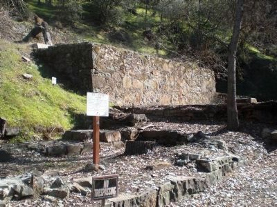 Keystone Mine Marker - Wide View with Remains of Mine in Background image. Click for full size.