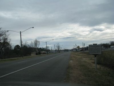 Murfreesboro Marker South side of town image. Click for full size.