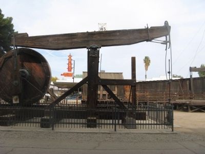 Standard End Pumping Unit image. Click for full size.