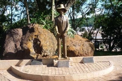Santos-Dumont Memorial. Click for full size. Santos-Dumont Memorial image. Click for full size.