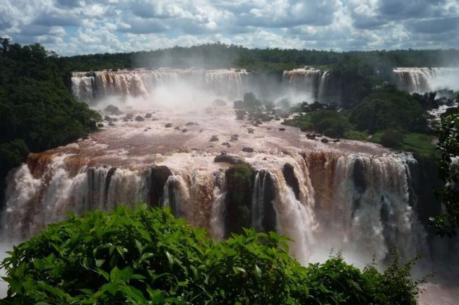 Argentine <i>Cataratas</i> viewed from Brazil - across the Rio Iguaçu. Click for full size. Argentine <i>Cataratas</i> viewed from Brazil - across the Rio Iguaçu image. Click for full size.