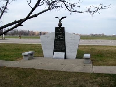 2nd Bomb Group (H) Memorial. Click for full size. 2nd Bomb Group (H) Memorial image. Click for full size.