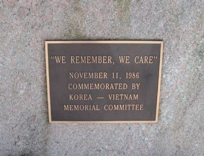 Milford Korea - Vietnam Monument image. Click for full size.