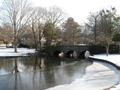 King’s Bridge spanning the Wepewaug River. Click for full size. King’s Bridge spanning the Wepewaug River image. Click for full size.