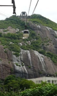 Cable car returning to Praia Vermelha station (Rio) from Urca Mountain image. Click for full size.