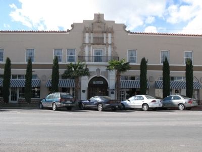 Front of El Paisano Hotel image. Click for full size.