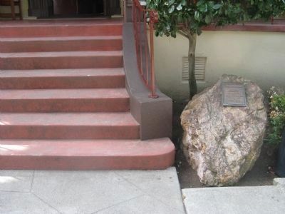 Plaque Mounted on Rock to the Right of the Steps. Click for full size. Plaque Mounted on Rock to the Right of the Steps image. Click for full size.
