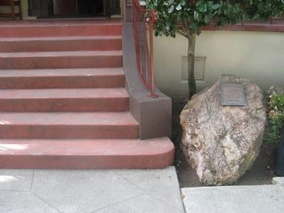 Plaque Mounted on Rock to the Right of the Steps image. Click for full size.