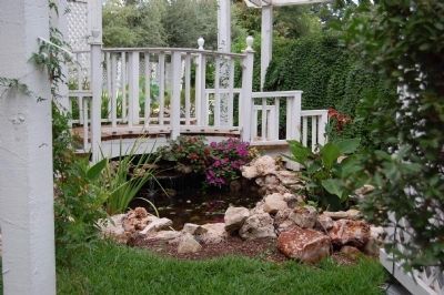 Page-Decrow-Weir House grounds. Click for full size. Page-Decrow-Weir House grounds image. Click for full size.