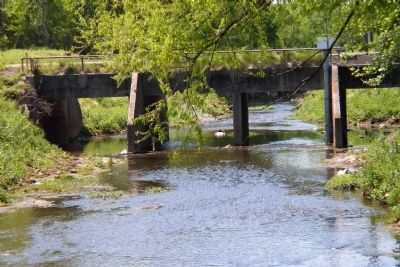 Coosa Street bridge over Village Creek image. Click for full size.
