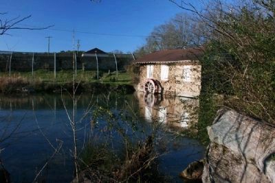 Roebuck Spring and Pumphouse image. Click for full size.