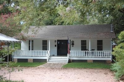 Wells-LaRue House and Marker. Click for full size. Wells-LaRue House and Marker image. Click for full size.