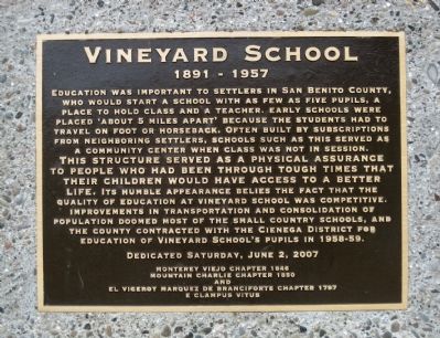 Vineyard School Marker image. Click for full size.