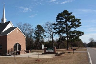 Mount Pleasant Baptist Church as seen along Fort Motte Rd. (State Road 419) image. Click for full size.
