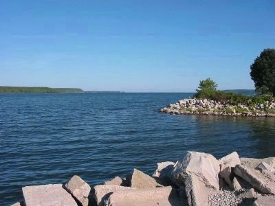 Nearby Bay of Sturgeon Bay image. Click for full size.