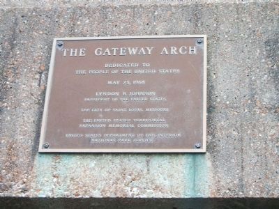 The Gateway Arch Marker image. Click for full size.