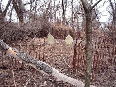 Family Cemetery. Click for full size. Family Cemetery image. Click for full size.
