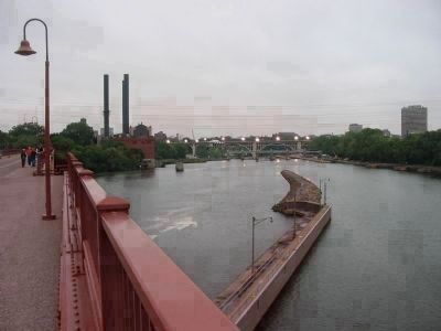 View of Mississippi River from Bridge image. Click for full size.