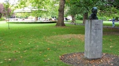 James Joyce Monument image. Click for full size.