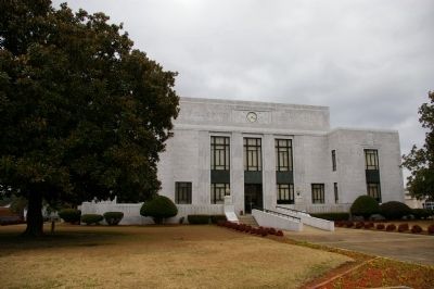 Mitchell County Courthouse. Click for full size. Mitchell County Courthouse image. Click for full size.