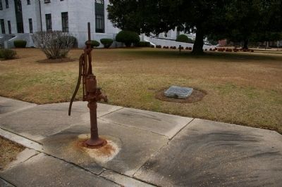 Old City Well and Marker. Click for full size. Old City Well and Marker image. Click for full size.