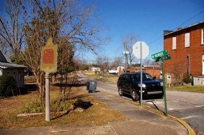 Straus Home Site Marker image. Click for full size.