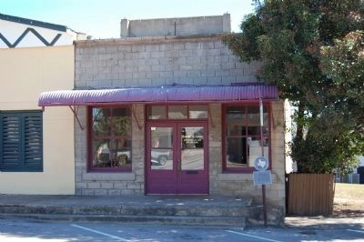 1910 Post Office Building and Marker. Click for full size. 1910 Post Office Building and Marker image. Click for full size.