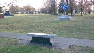 43rd Bombardment Group Memorial image. Click for full size.