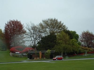 Landscaping Around the Peace Arch image. Click for full size.