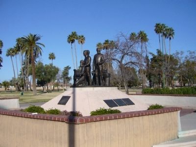 Mesa Pioneer Monument image. Click for full size.