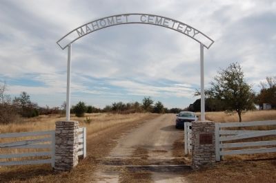 Mahomet Cemetery Entrance image. Click for full size.