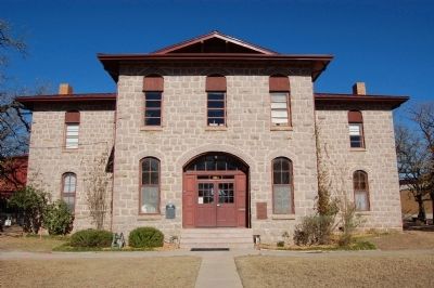 Marble Falls School Building image. Click for full size.