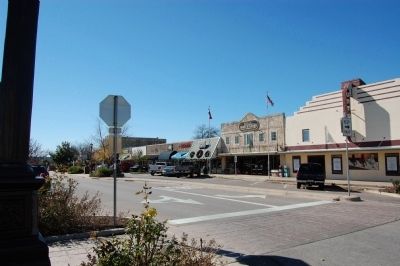 Marble Falls Main St image. Click for full size.
