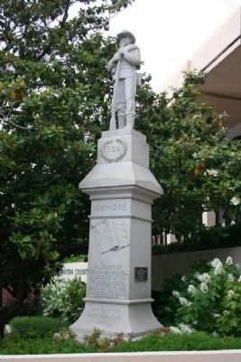 Confederate Monument. Click for full size. Confederate Monument image. Click for full size.
