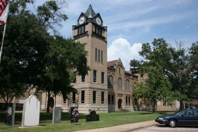 Autauga County Courthouse image. Click for full size.