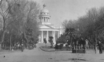 Fresno County Courthouse. Click for full size. Fresno County Courthouse image. Click for full size.