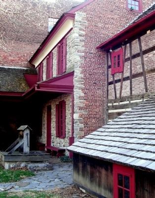 Rear of Golden Plough Tavern image. Click for full size.