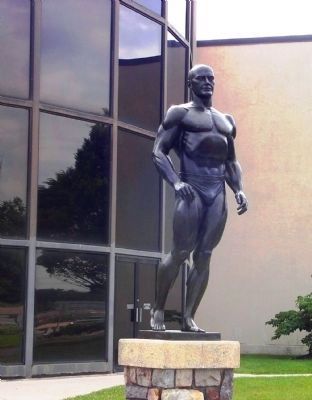 Bob Hoffman (1898 - 1985) Statue image. Click for full size.