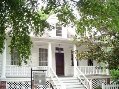 Mann-Simons Cottage image. Click for full size.
