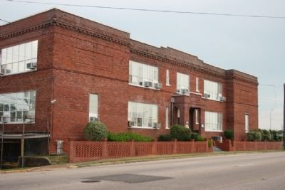 Former Booker T. Washington School image. Click for full size.