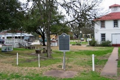 Early Texas Hotels and Inns Marker at Round Top town square. image. Click for full size.