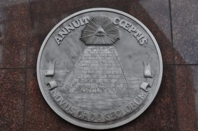Annuit Cœptis seal at the Courthouse image. Click for full size.