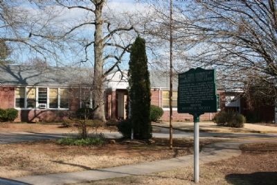 Bluff Park Elementary School / Hoover Community Education Marker. Click for full size. Bluff Park Elementary School / Hoover Community Education Marker image. Click for full size.
