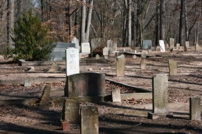 Old Quinn Burying Ground image. Click for full size.