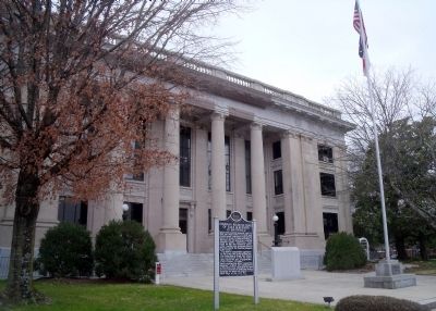 Sherman Receives News of Lee's Surrender in Smithfield Marker at the Johnston County Courthouse image. Click for full size.