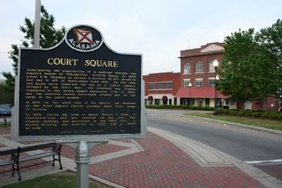 Court Square Marker image. Click for full size.